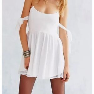 NWT For Love And Lemons Ivory Lace Bustier Off Shoulder Kiss Me Dress